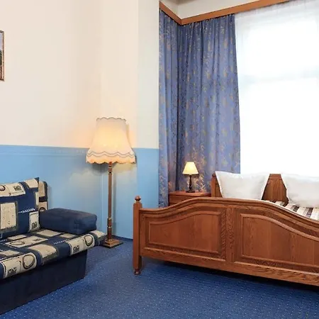 בית הארחה Hotel-pension Cortina 2*