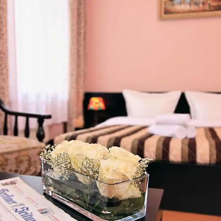 בית הארחה Hotel-pension Cortina
