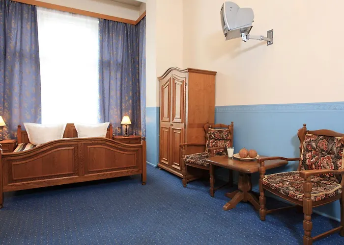 Konukevi Hotel-pension Cortina 2*